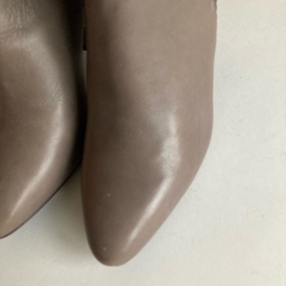 New Cole Haan Grey Genuine Leather Almond Toe Ankle Boots size 9.5 - Picture 8 of 16
